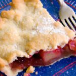 Delectable Shortbread Pie: Berry & Apple Filling Delight