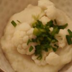 Creamy Cauliflower Mash with Garlic & Chives: A Tasty Twist