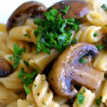 Quick & Delicious Mushroom Pasta: Dinner Ready in Minutes