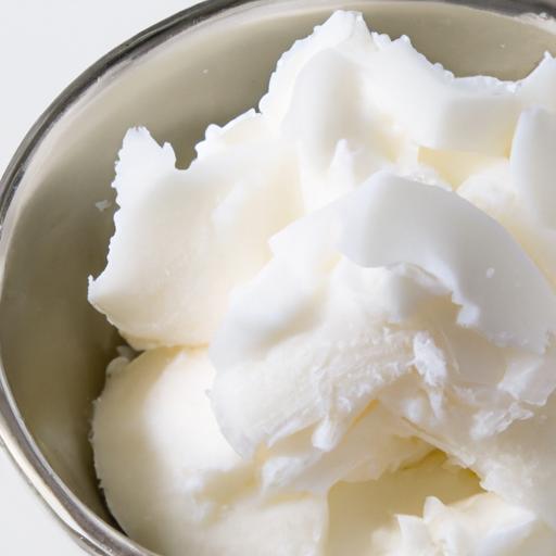 Cloudy Delight: How to Make Creamy Coconut Whipped⁣ cream