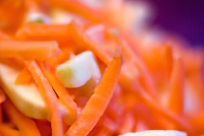Zesty Carrot & Apple Coleslaw: Fresh Twist with Lemon Dressing